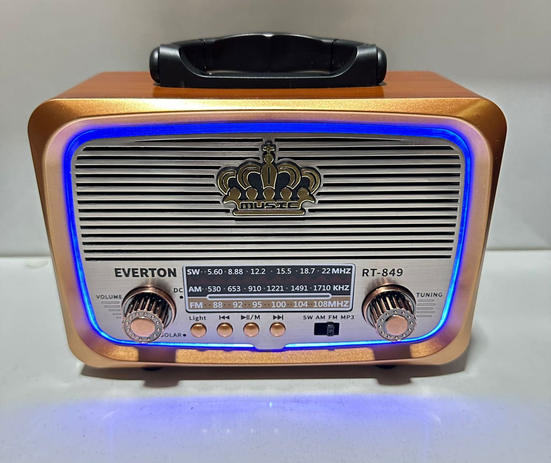 Everton RT-849 Nostalji Solar Güneş Enerjili Ledli Bluetooth/USB/Sd kart/ Radyo mp3 Player Müzik Kutusu