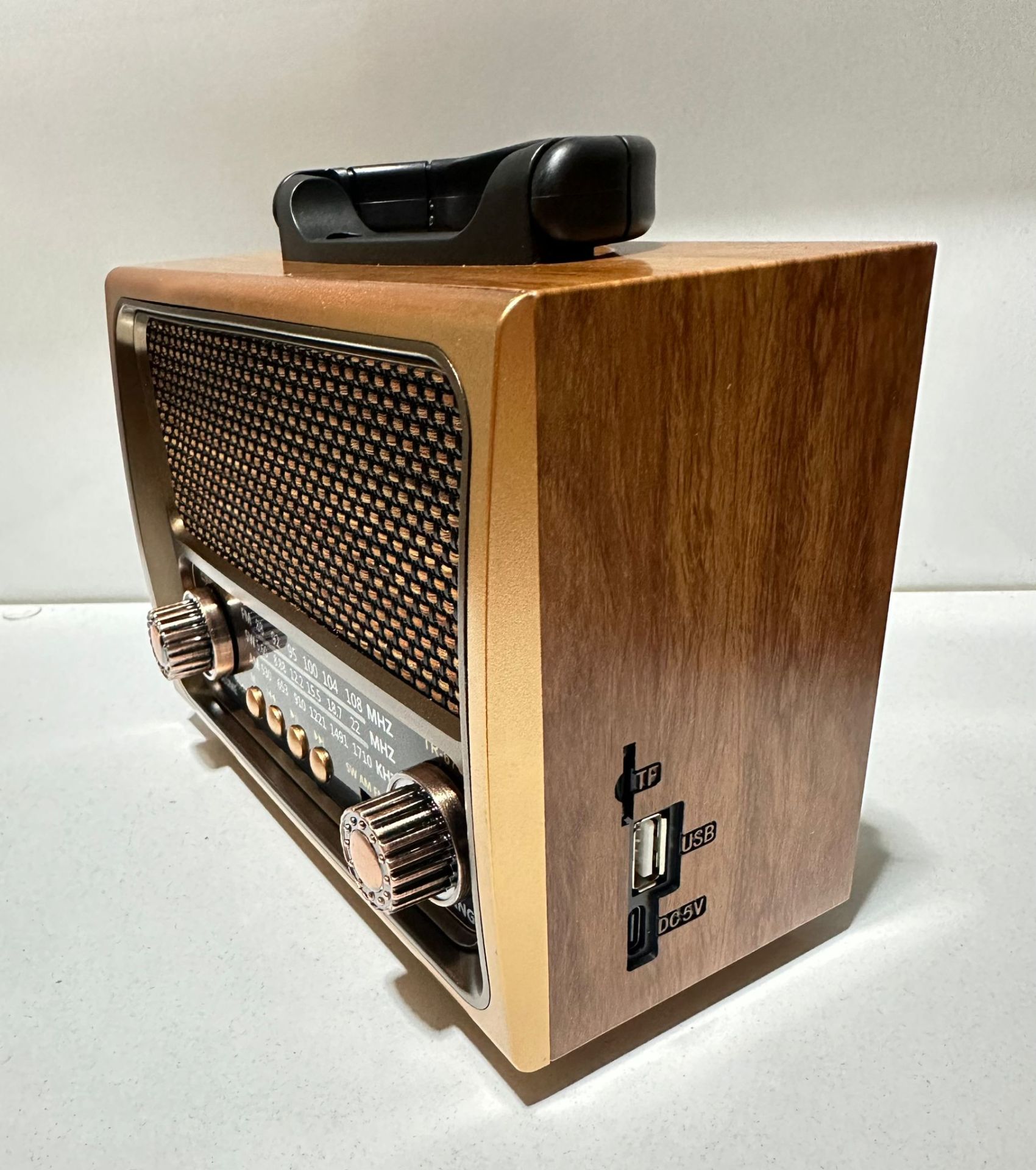 Everton RT-675 Orta Boy Solar Güneş Enerjili Bluetooth/USB/Sd kart/ Radyo mp3 Player Müzik Kutusu